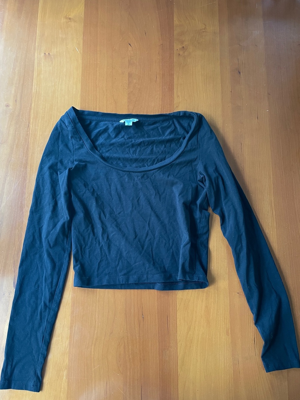 Organic Basics Black Long-Sleeve Scoop Neck Crop Top - Women
